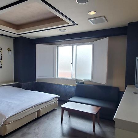 Hotel Golf Tsunashima (Adults Only) Йокогама Экстерьер фото