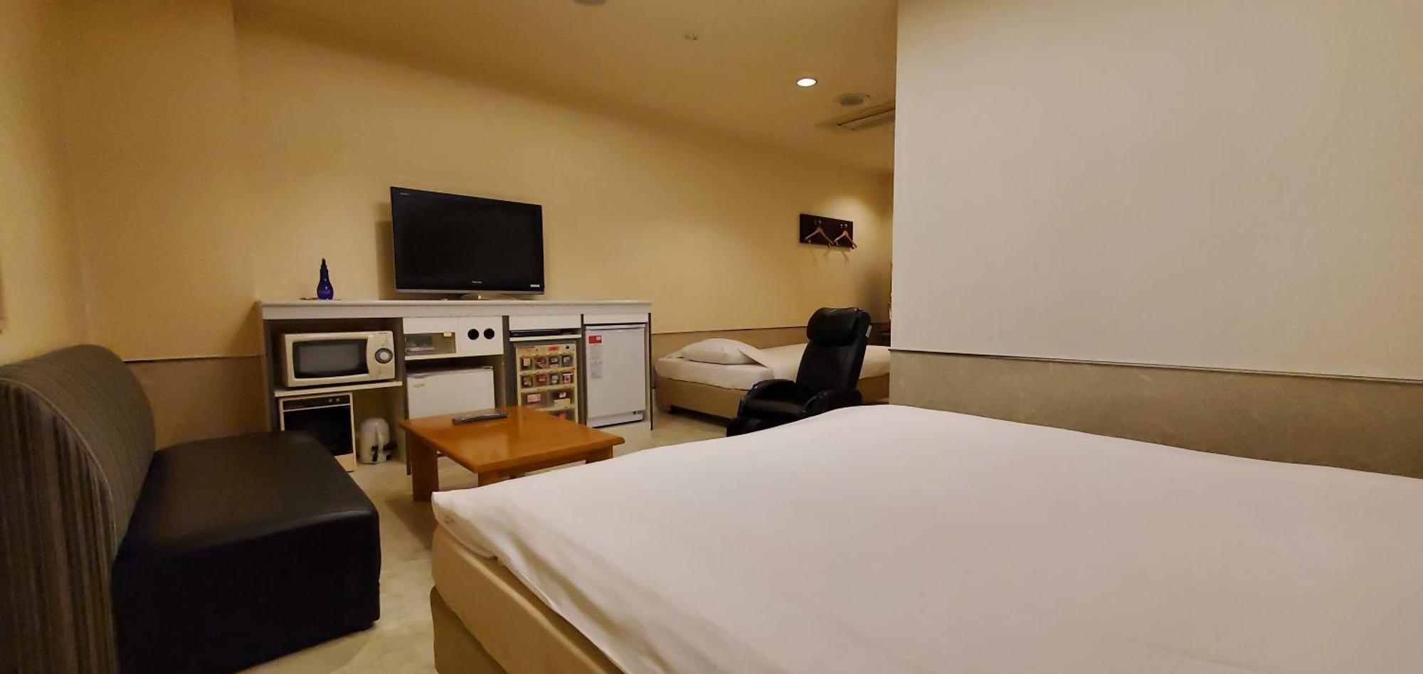 Hotel Golf Tsunashima (Adults Only) Йокогама Экстерьер фото